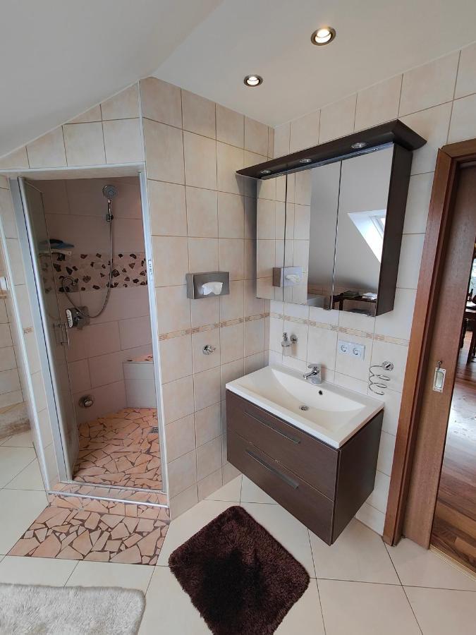 Komfort Ferienwohnung Biene Саарбрюкен Екстериор снимка